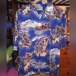 Hilo Hattie Blue and White Island Print Shirt